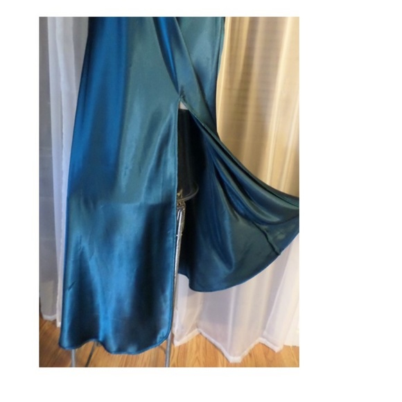 VINTAGE Victoria's Secret Large Green Long Gown L - Picture 7 of 8